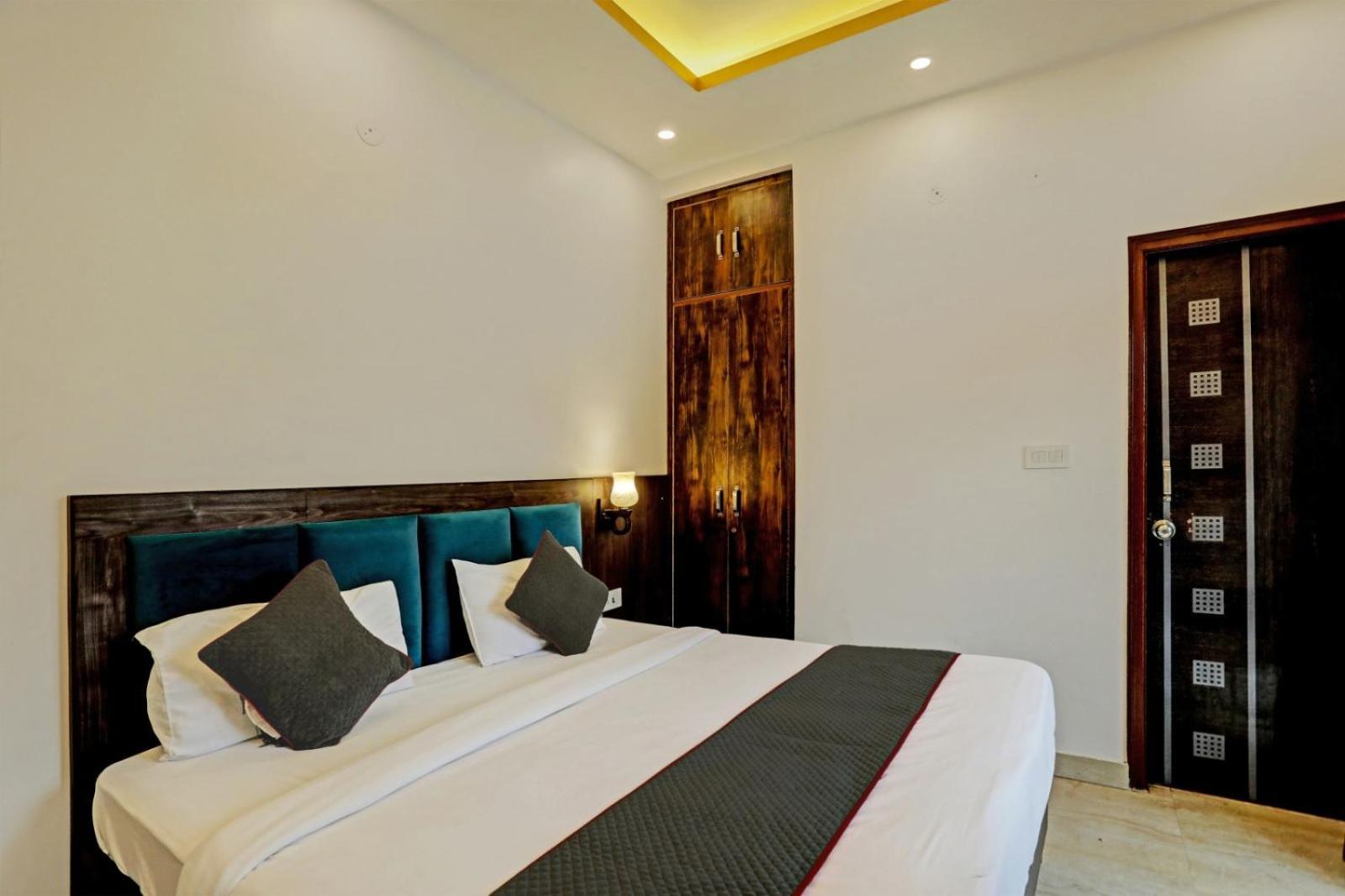 Hotel Aerotech Near Delhi Airport Ню Делхи Екстериор снимка