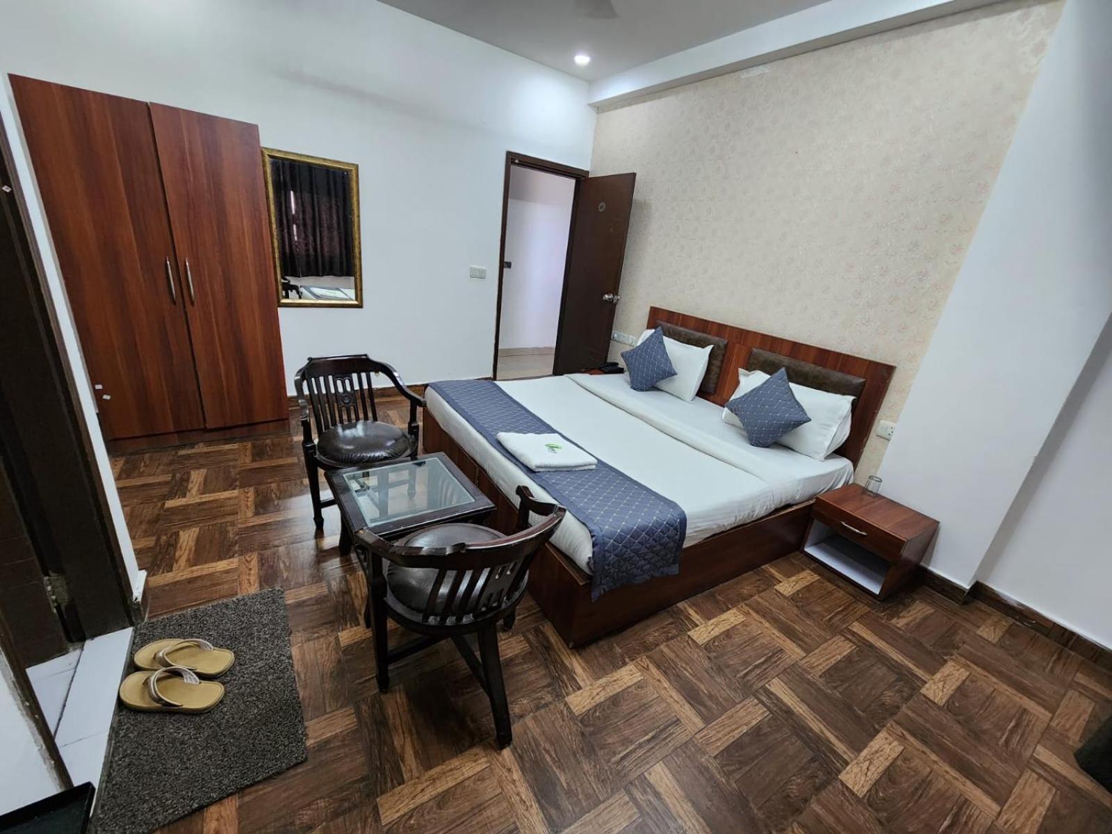 Hotel Aerotech Near Delhi Airport Ню Делхи Екстериор снимка